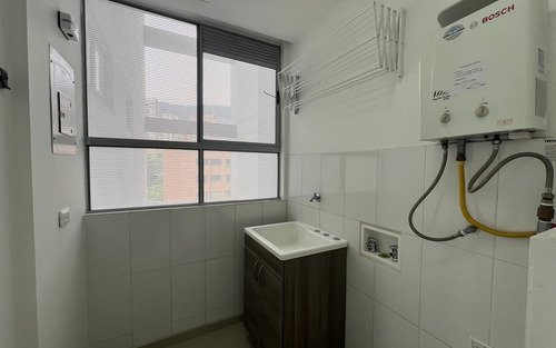 Apartamento En Venta En Castropol El Poblado Medellín | 90 M2, Balcón, 2 Alcobas, 3 Baños Y 2 Garajes Unidad Completa Con Piscina Y Excelente Conectividad Gracias A Su Cercanía Rutas De Transporte