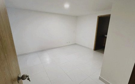 Apartamento En Venta En El Poblado Medellín, Parque Lleras | 107 M², 4 Habitaciones, 3 Baños, Cuarto Util Y Parqueadero. Amenidades Completas