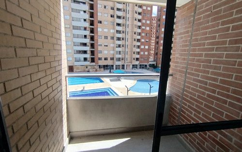 Apartamento En Venta En Fabricato Bello | 74 M2, Piso 6, 3 Habitaciones, Parqueadero Y 4 Piscinas