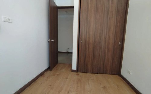 Apartamento En Venta En Fabricato Bello | 74 M2, Piso 6, 3 Habitaciones, Parqueadero Y 4 Piscinas