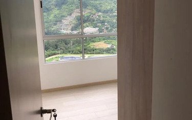 Apartamento En Venta En Niquía Bello | 91 M2, Piso 27, Vista A Montaña, 3 Habitaciones Y Parqueadero