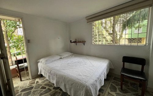 Apartamento En Venta En Medellín Santa Teresita La América | 101 M2, 3 Habitaciones, Estudio Y Parqueadero