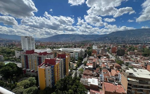 Apartamento En Venta En Medellín Belén Los Alpes | 79 M2, Piso Alto 22 , 3 Habitaciones, Parqueadero Y Cuarto Útil. A Pocos Pasos De La Estación Metroplús