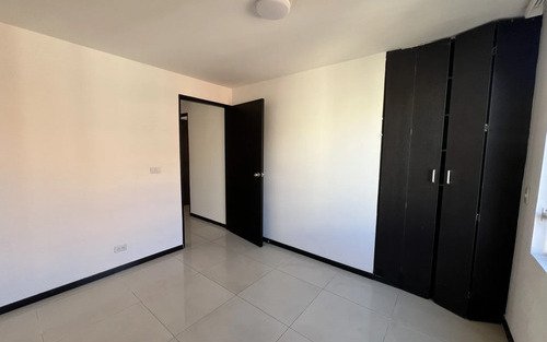 Apartamento En Arriendo En Laureles Medellín | 110 M2, Piso 7 Con Ascensor , 3 Habitaciones Y Parqueadero, En Todo El Segundo Parque De Laureles