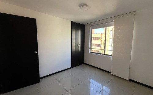 Apartamento En Arriendo En Laureles Medellín | 110 M2, Piso 7 Con Ascensor , 3 Habitaciones Y Parqueadero, En Todo El Segundo Parque De Laureles