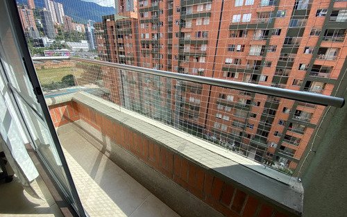 Apartamento Amoblado En Arriendo En Ciudad Del Río El Poblado Medellín | 72 M2, Piso 12, 3 Habitaciones Y Parqueadero En Unidad Con Zonas Sociales Completas