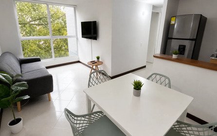 Apartamento Amoblado En Arriendo En San Julián El Poblado Medellín | Piso 12, 3 Habitaciones Y Piscina