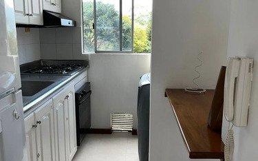Apartamento Remodelado Amoblado En Arriendo En Villa Carlota, El Poblado Medellín | 53 M2, 2 Habitaciones Y Parqueadero Cubierto